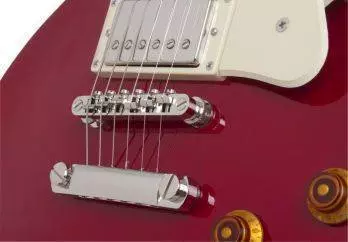 Les Paul Standard Plaintop in Cardinal Red